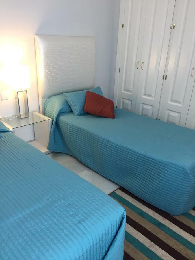 Beautiful 2 Bedroom Apartment @ Puerto Banus! Marbella Buitenkant foto